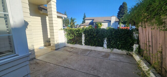 Foto del edificio - 3 Bedroom Elk Grove Home