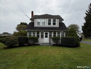 Building Photo - 44 Sea View Ave