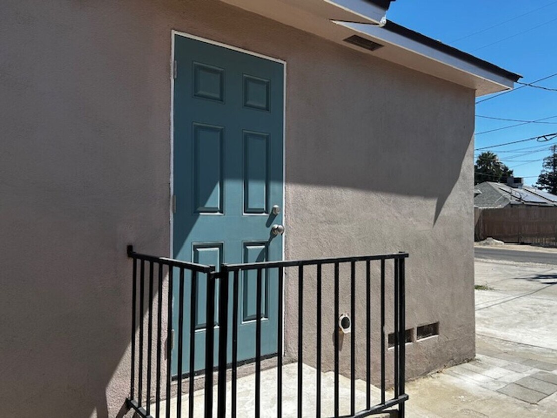 Foto principal - Private 1 Bed, 1 Bath Unit