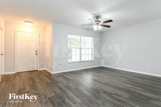 Building Photo - 3796 Huntwicke Blvd