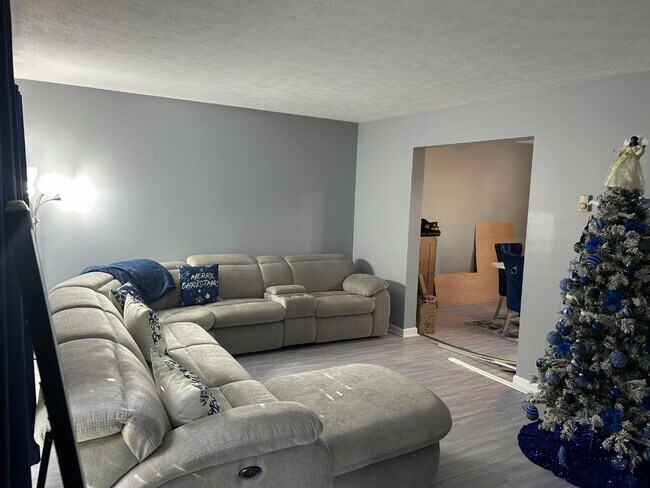 Foto del edificio - 9221 Westwood Dr