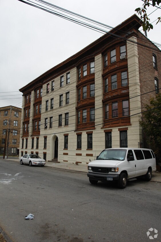Building Photo - 290 Hawthorne Ave
