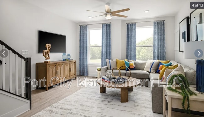 Photo - 110 Crown St Townhome