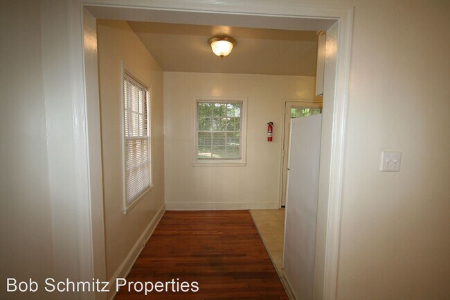 Building Photo - 2 br, 1 bath House - 812 W Markham Avenue