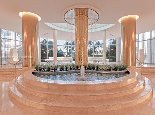 Foto del edificio - 5161 Collins Ave