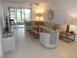 Building Photo - 847 Tanbark Dr