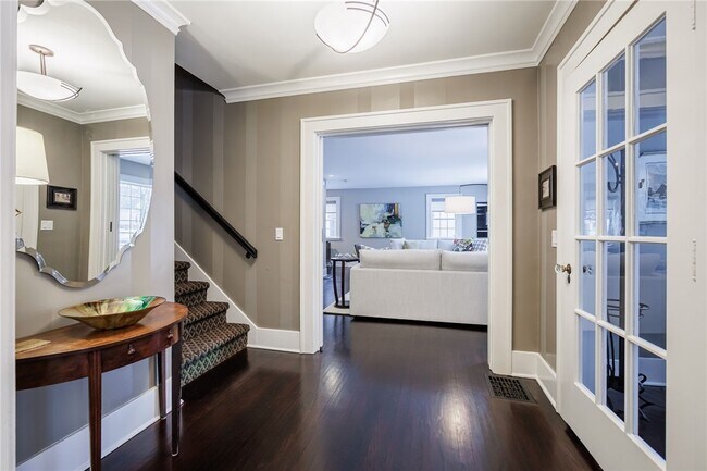 Foto del edificio - 230 San Gabriel Dr