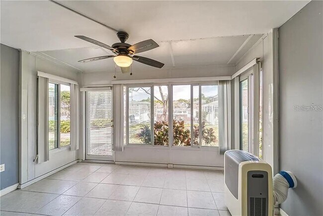 Foto del edificio - 1245 84th Ave N
