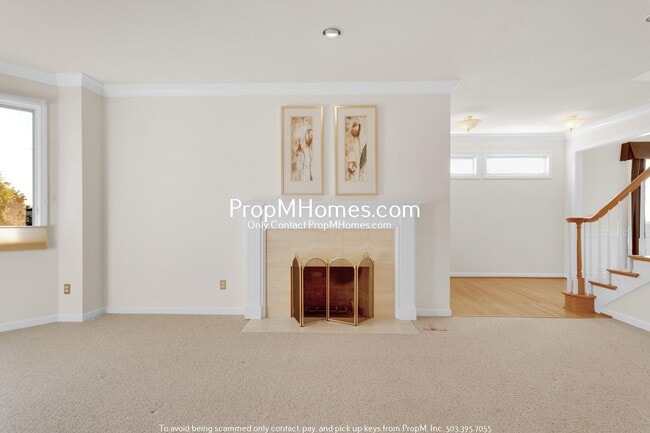 Building Photo - Classic Three Bedroom Escape in Northwest ...