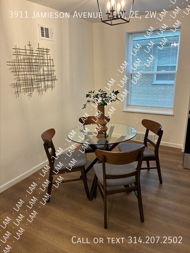 Foto del edificio - 3911 Jamieson Ave