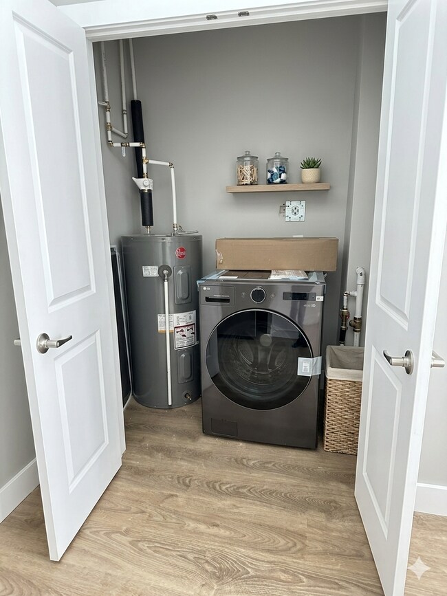 Building Photo - 199 Pine St