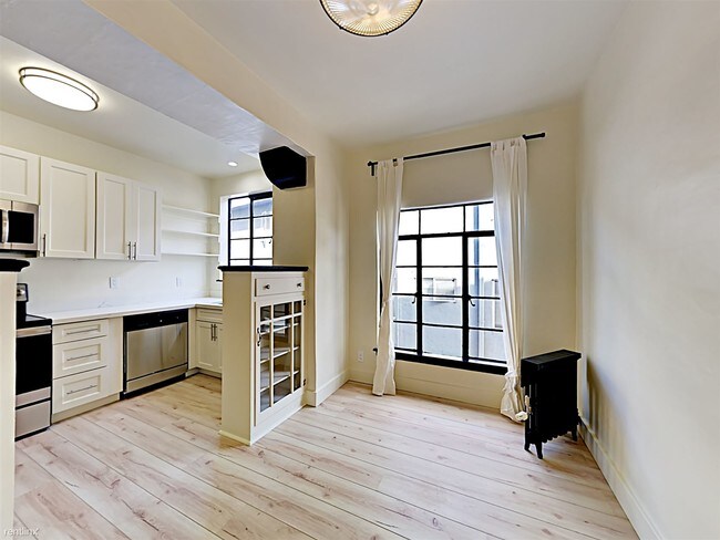 Building Photo - 1 br, 1 bath  - 176 Athol Ave Apt 6 6
