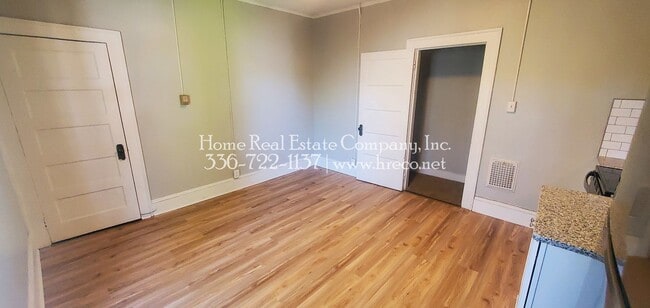 Building Photo - 111 S Spruce St