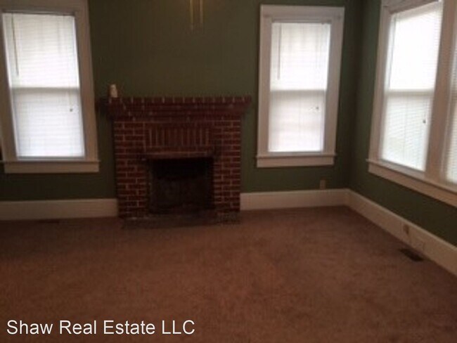 Building Photo - 3 br, 1 bath House - 2121 Washington Street