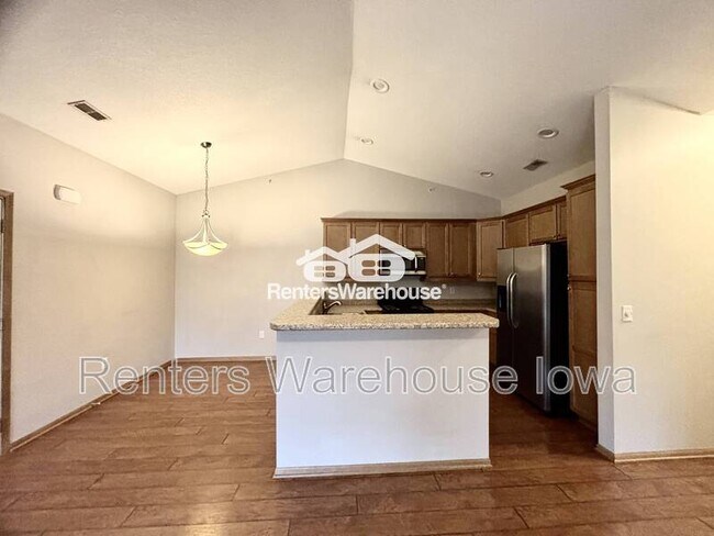 Foto del edificio - 2000 Meadow Ct