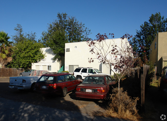 Building Photo - 8787 Mira Mesa Blvd