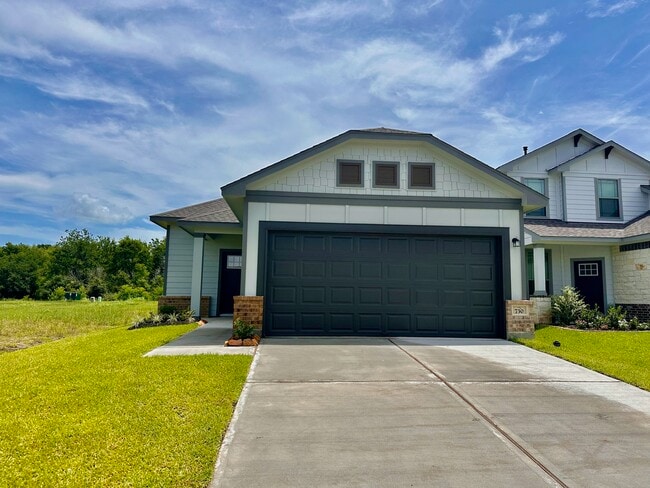 Building Photo - 730 Tejas Village Pky