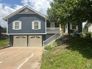 Building Photo - 1400 Cypress Dr