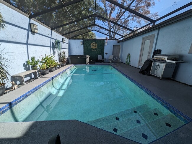 Building Photo - 712 Dorado Ct