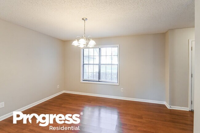 Building Photo - 7201 Skidmore Cove