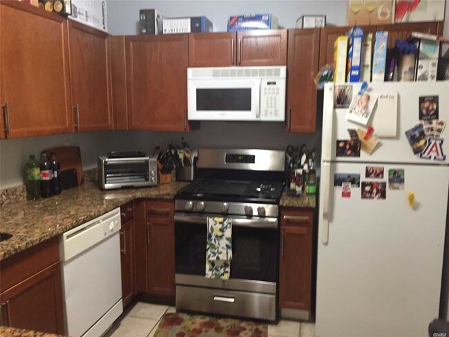 Foto del edificio - 130 Post Ave