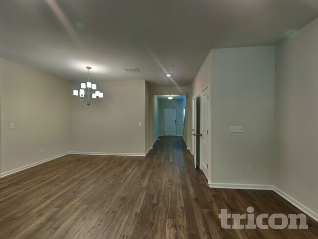 Foto del edificio - 196 Chapelcrest Ln