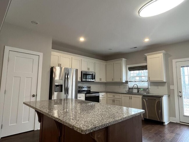 Foto del edificio - 122 Fargo Dr