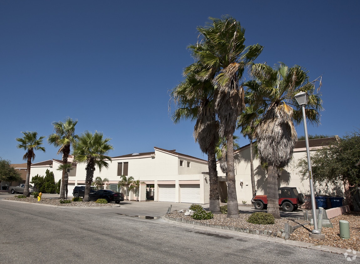 Building Photo - 14142 E Cabana