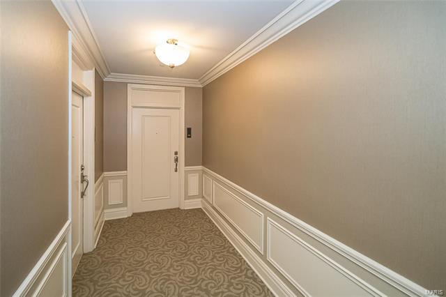 Building Photo - 908 N Kingshighway Blvd
