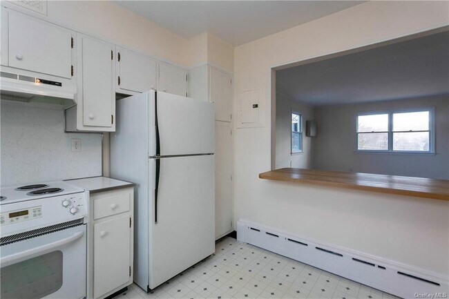 Building Photo - 1751 US-6