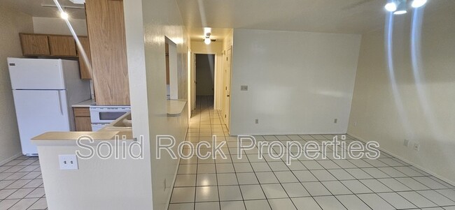 Building Photo - 4541 N Sauter Dr E