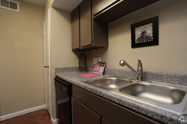 Kitchen - Ranch at Rollingbrook