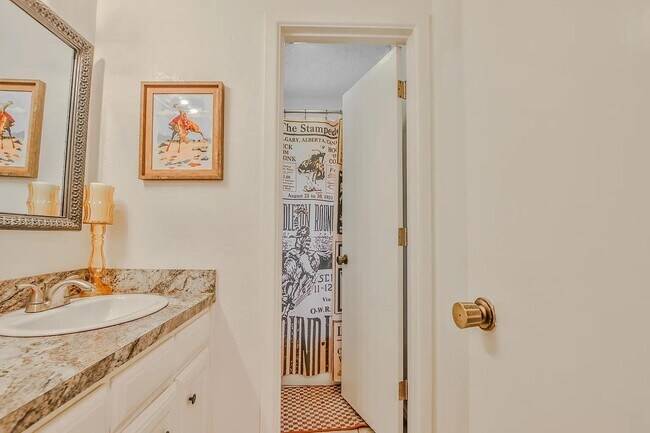 Foto del edificio - 5708 3rd St