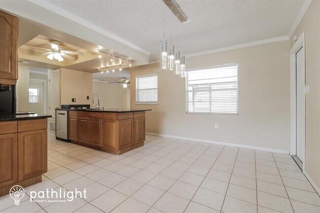 Building Photo - 328 Heather Avenue