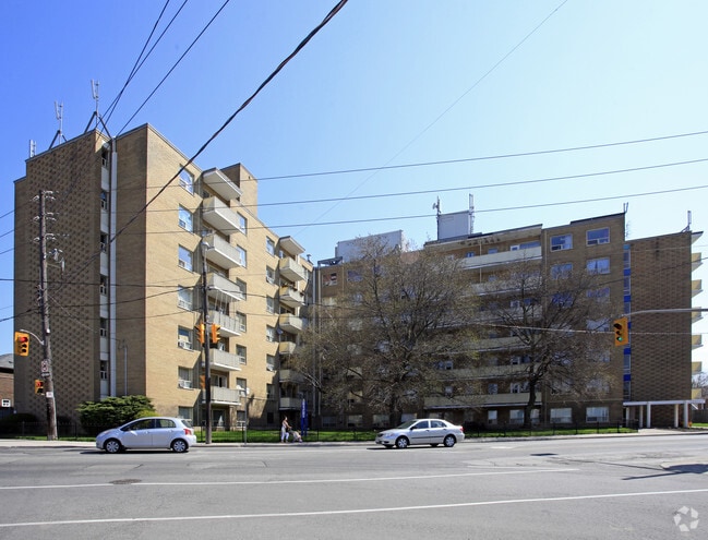 Building Photo - Collegiate Court