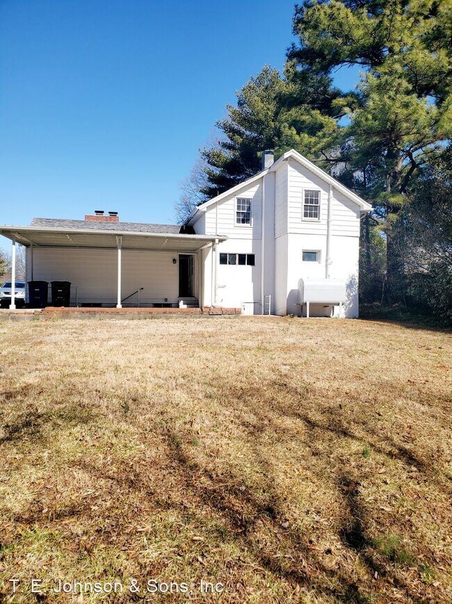 Foto del edificio - 2 br, 1 bath House - 2350 Silas Creek Parkway