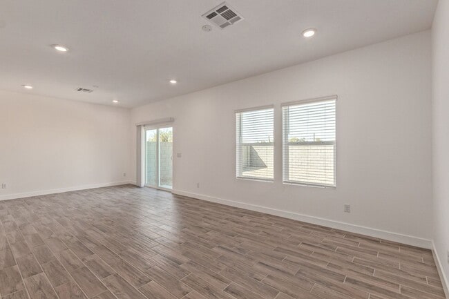 Foto del edificio - Brand New Home For Rent!