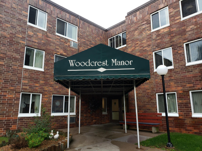 Foto del edificio - Woodcrest Manor Senior Apartments