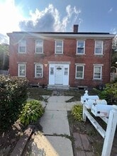 Building Photo - 815-819-819 River St