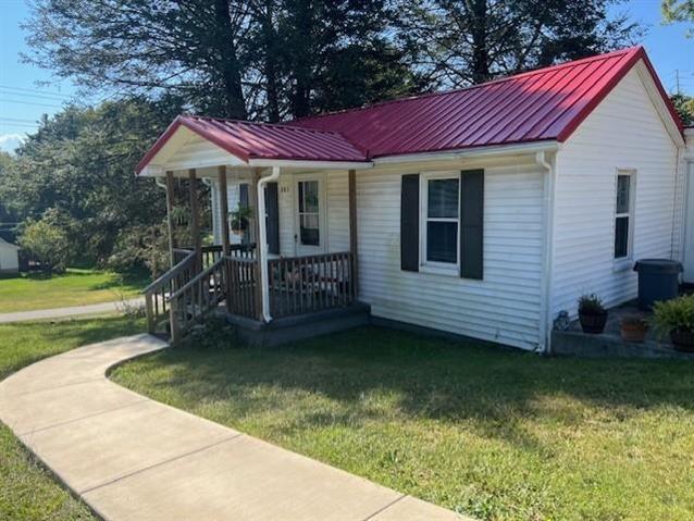 Photo - 803 Noblin St (Radford, VA)