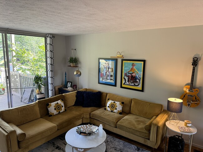 Foto del edificio - 6640 Chaffee Ct