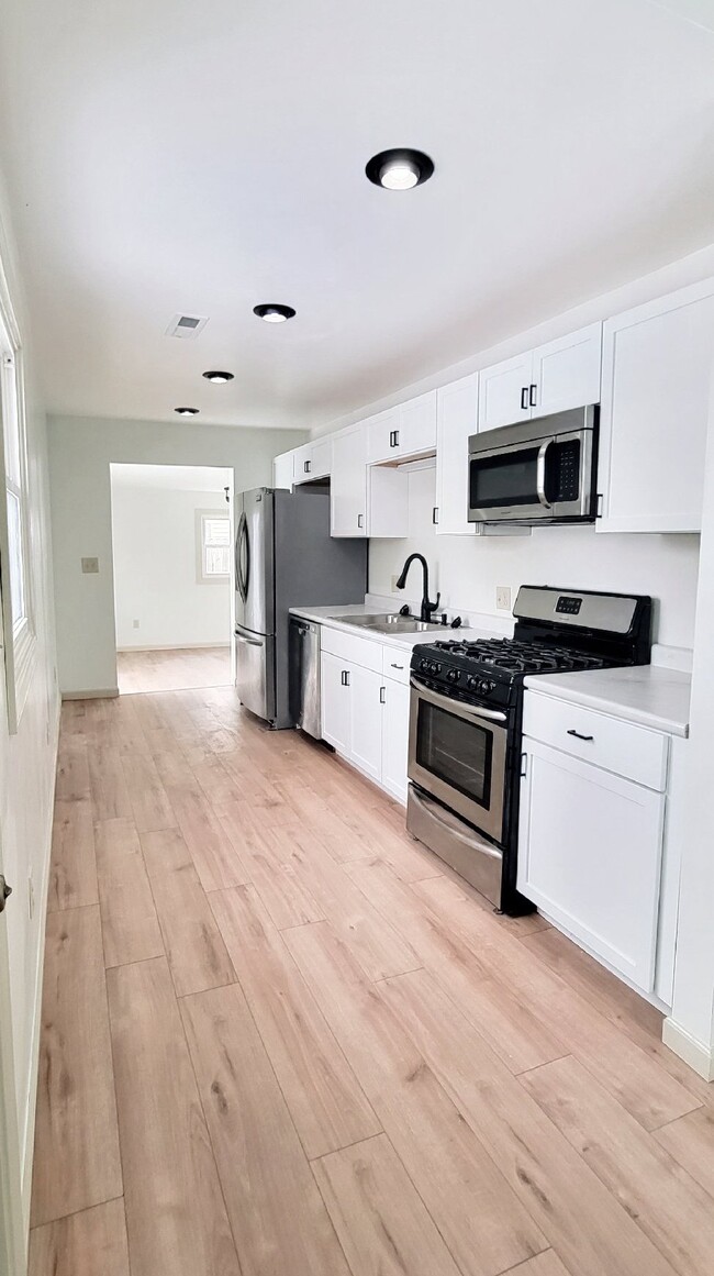 Foto del edificio - 1228 Garden Ln