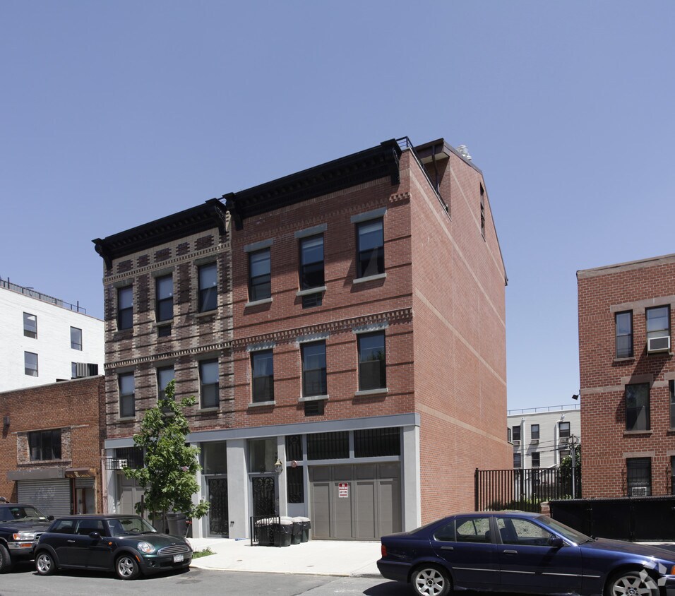 Building Photo - 39 Carroll St