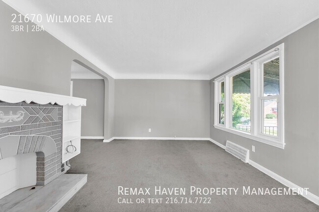 Foto del edificio - 21670 Wilmore Ave