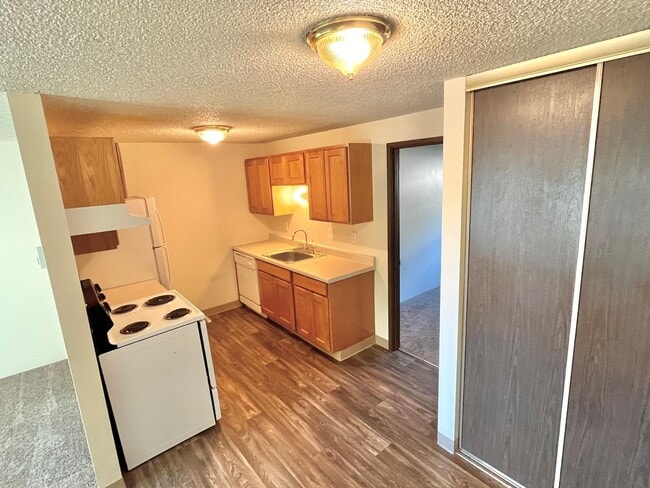 Building Photo - 527-545-545 SE 78th Ave