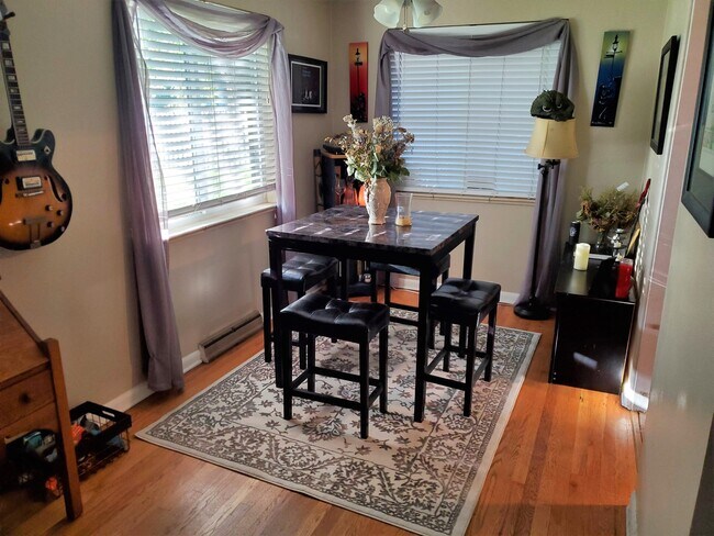 Dining Room - 1833 S Monroe St