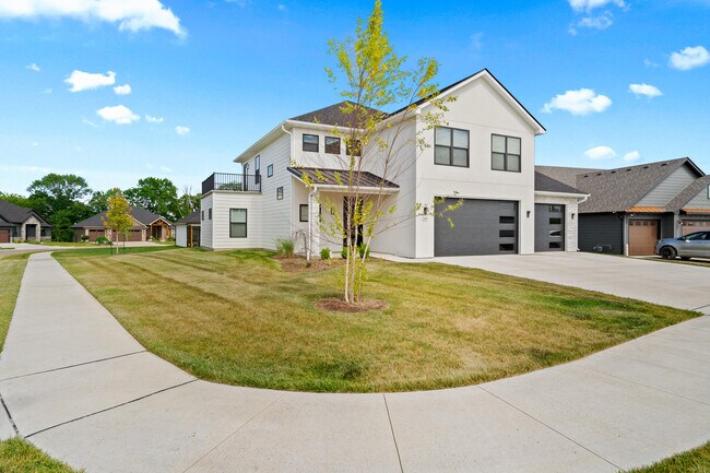 Building Photo - 540 Angels Rst Wy