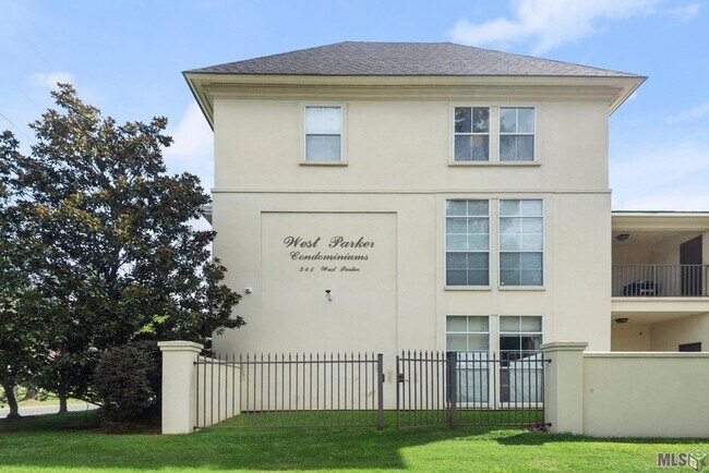 Foto del edificio - 345 W Parker Boulevard Unit 201