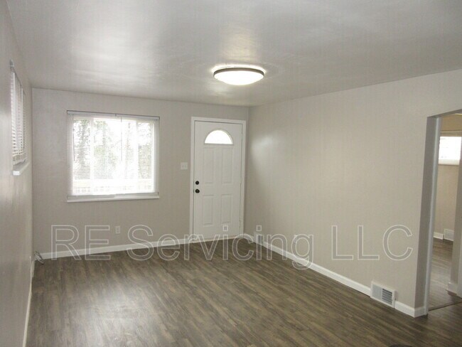 Foto del edificio - 346 Connor St