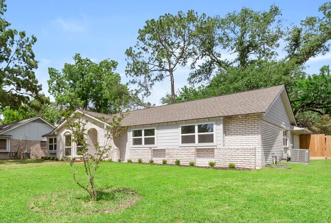 Foto del edificio - 2610 Moss Hill Dr